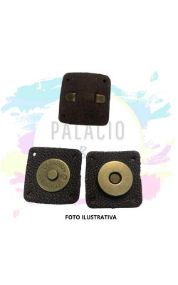 BOTAO IMANTADO OURO VELHO 18MM COM COURO CAFE